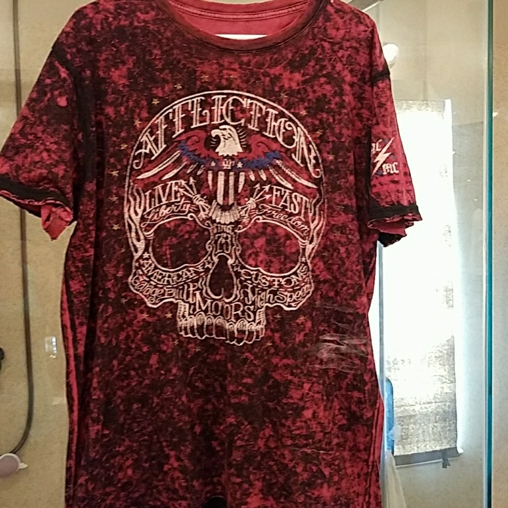 Nwot Reversible affliction t-shirt